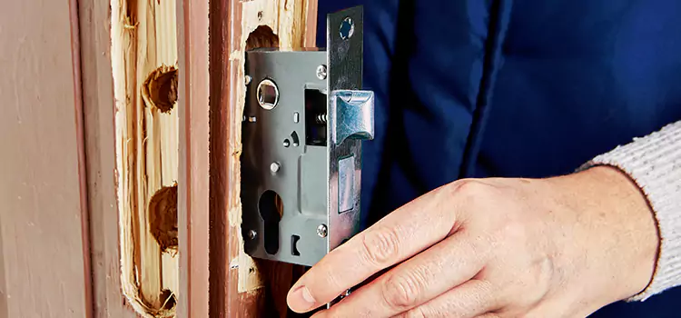 Garage Door Lock Replacement Manhattan